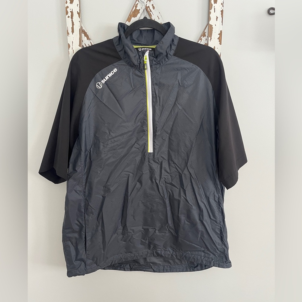 Sunice‎ Short Sleeve Half Zip Nylon Windbreaker Size Large Logo On Sleeve